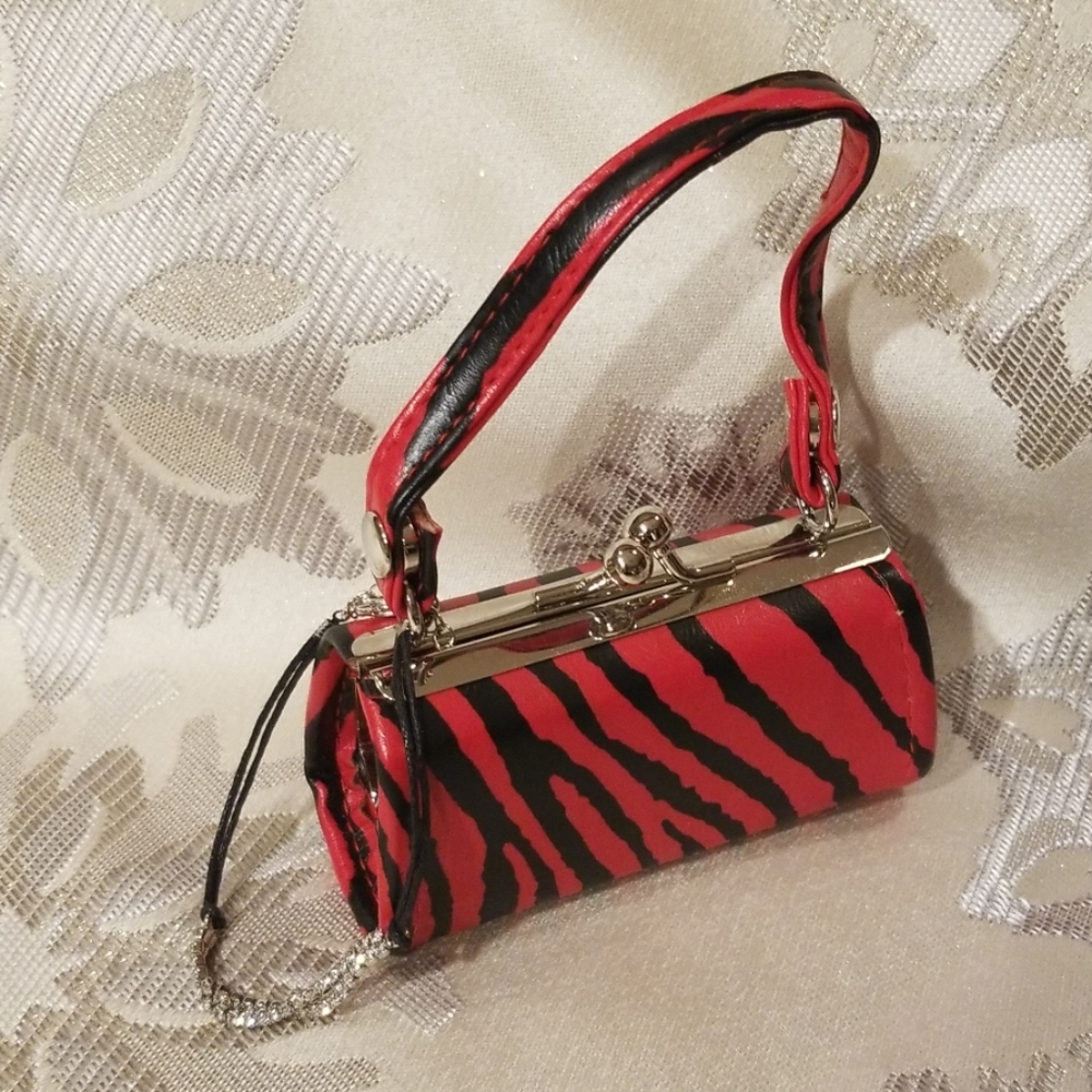 Mini bag and bracelet
